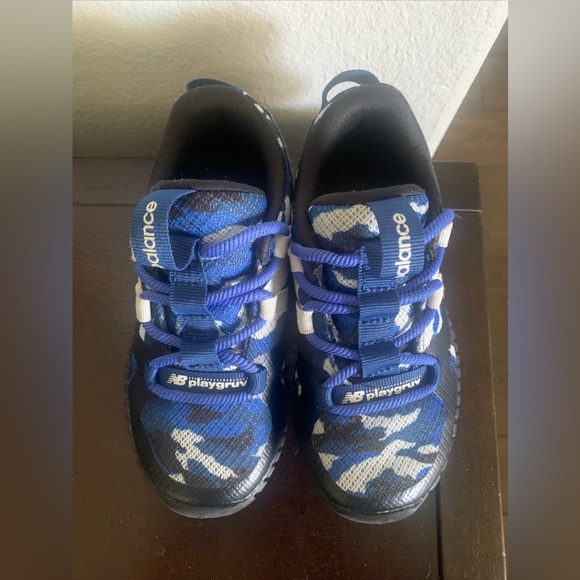 Boy's Shoes New Balance Kids Playgruv v2 Bungee (Little Kid) size 10.5 wide EUC - Picture 2 of 9